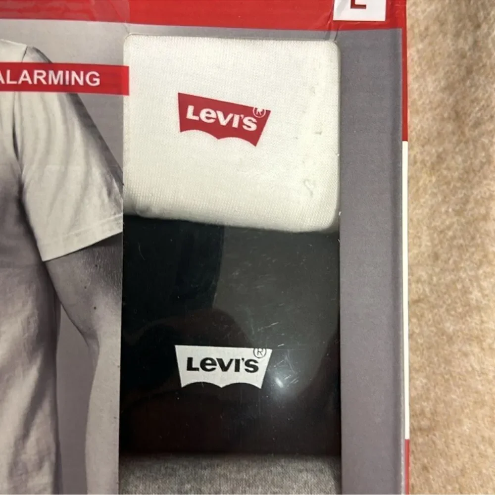 LEVI’S L Men’s Variety 4 Pack Premium Soft Cotton Short Sleeve All Day Crew Tees